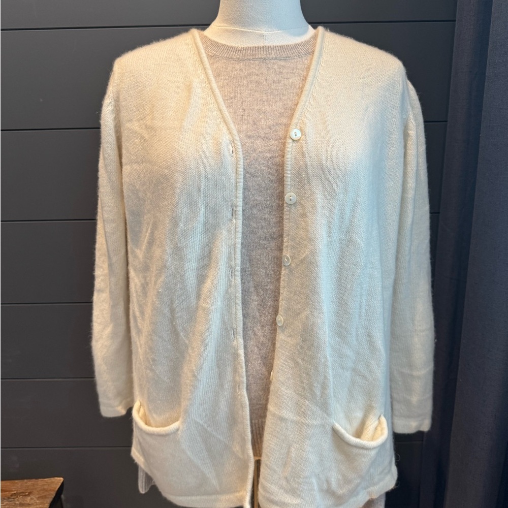 Sutton Studio Cashmere Cream Knit Cardigan Sweater Pockets Size Large Feminine